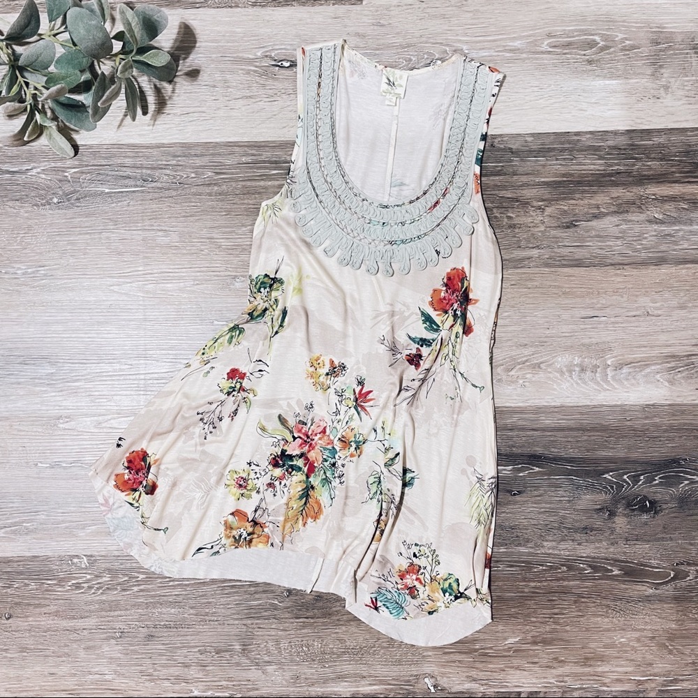 Muted Bright Floral Sketch Style Tunic Shirt Top